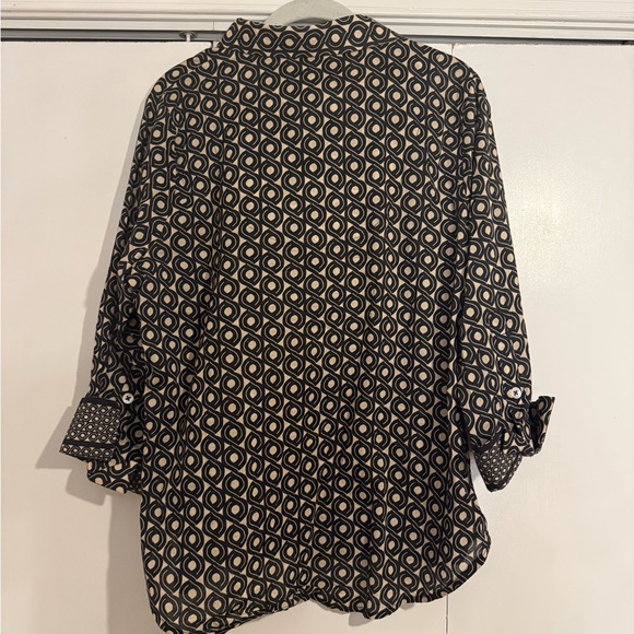 โจ Gretchen Scott Three-Quarter Sleeve Button-Up Tunic โจ - Picture 3 of 3